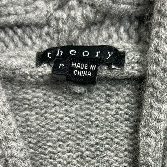 Theory Bergdorf Goodman 100% Cashmere Pullover Sweater - Picture 8 of 12